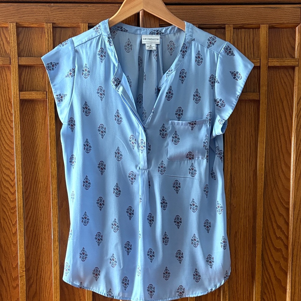 Liz Claiborne Light Blue Patterned Blouse